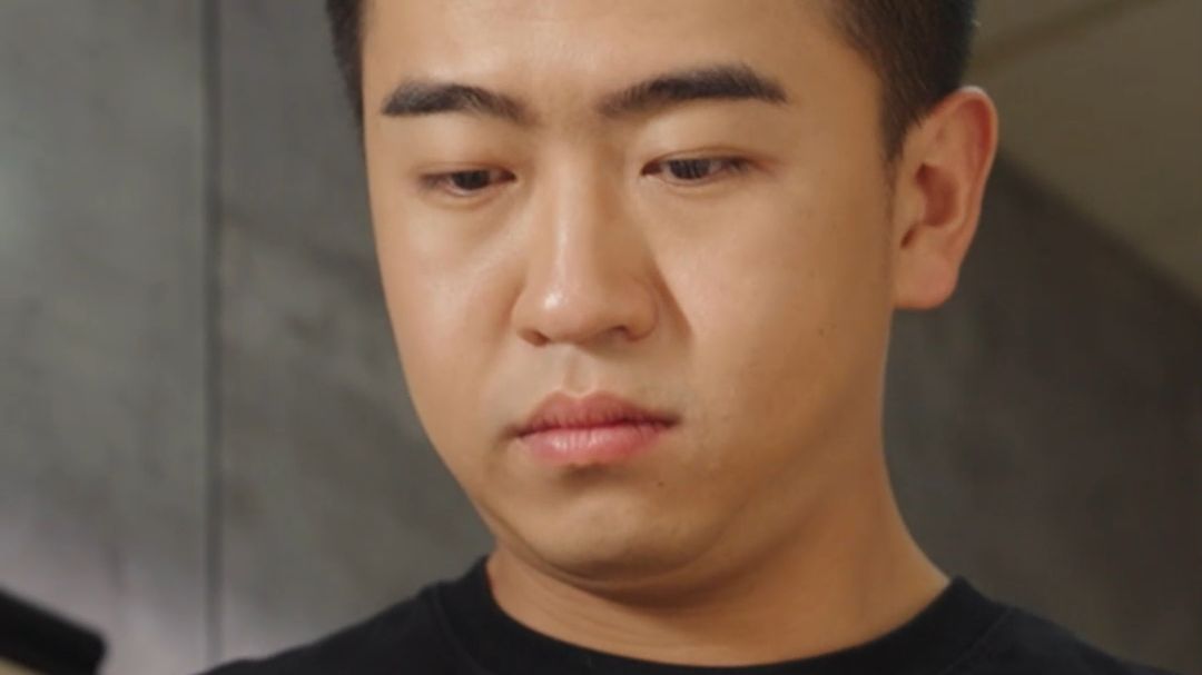 陈翔六点半：我怀疑是手机自己想看电影了-1.jpg